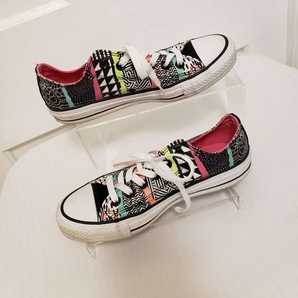 Converse Low Top Multicolored Sneakers Size 7, Colorful, Casual, Trendy - Picture 2 of 14